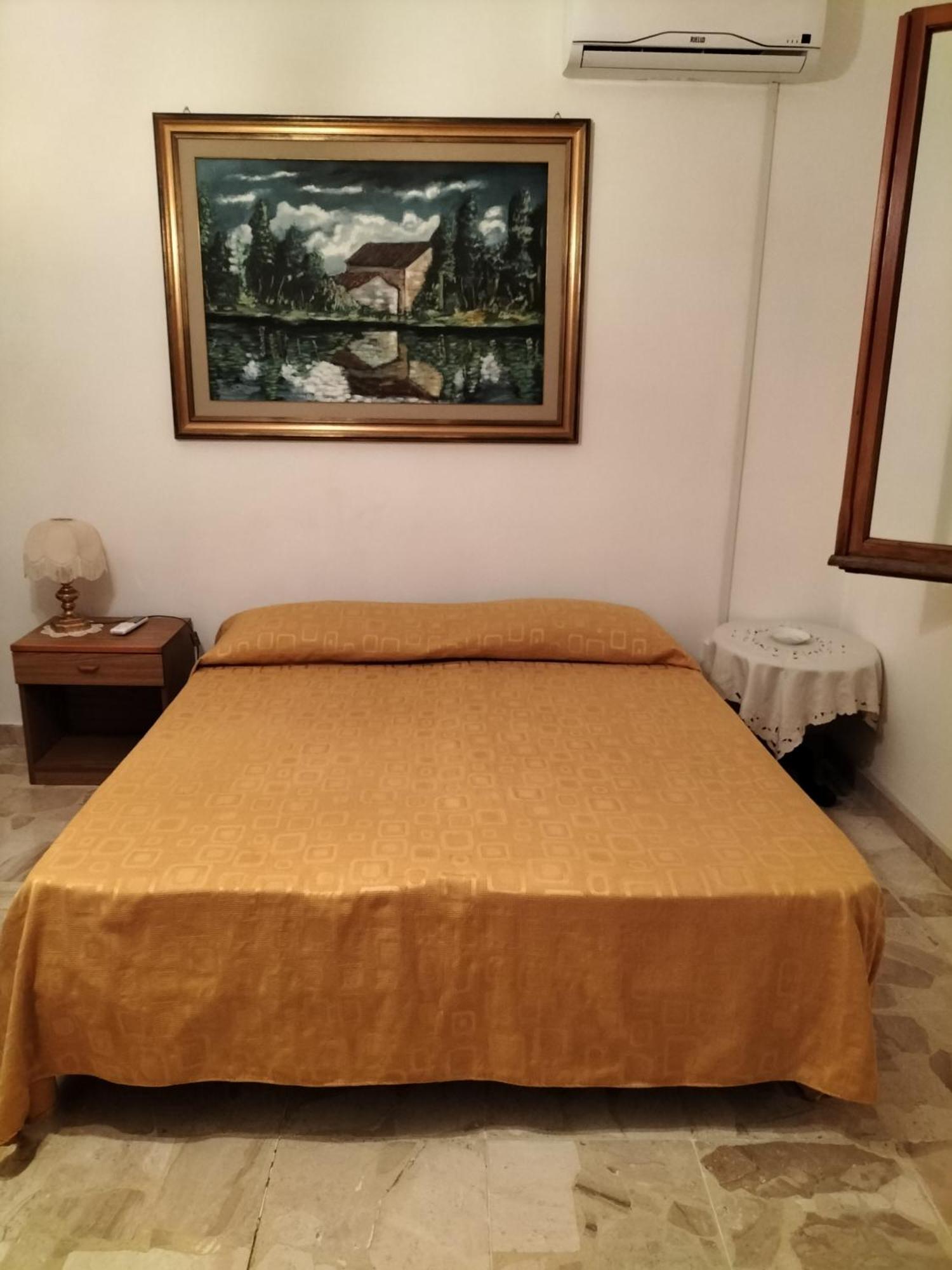 B&B Anna Piscinas Chambre photo