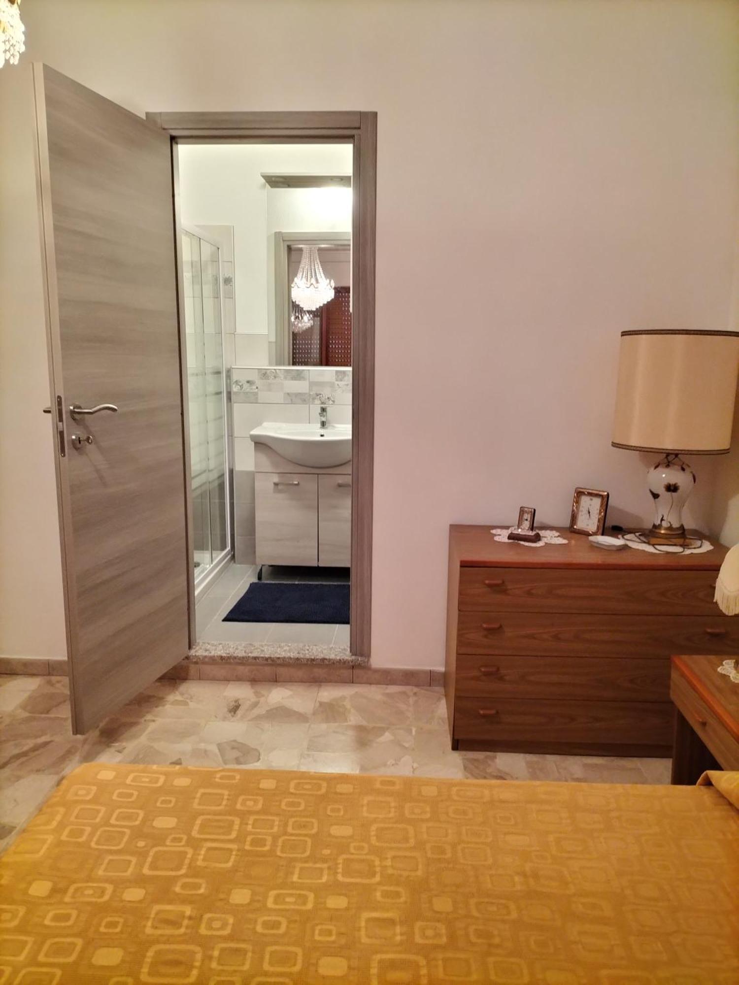 B&B Anna Piscinas Chambre photo